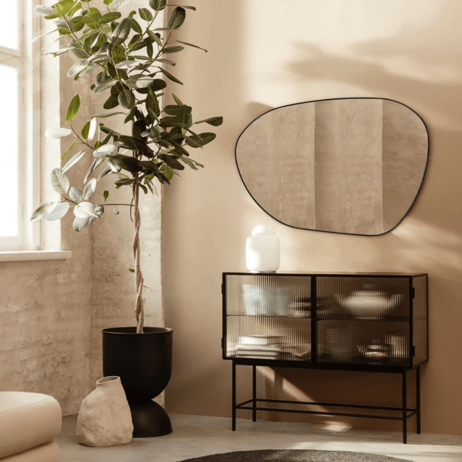 TEHOME Bertlinde Irregular Black Wall Mirrors Front View
